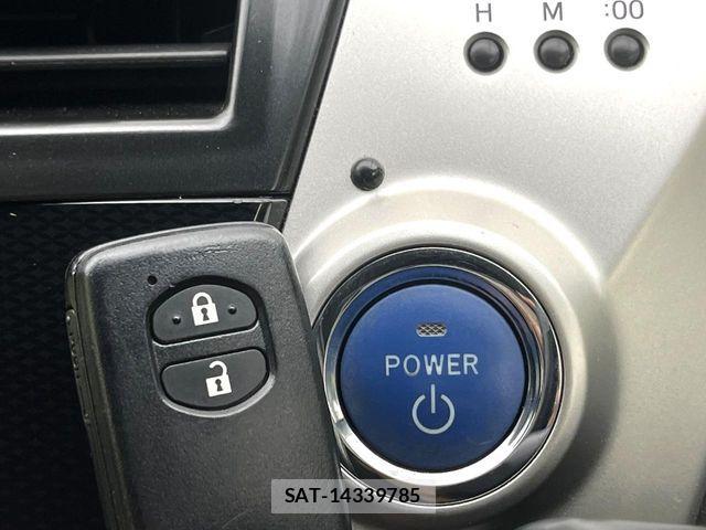 Toyota PRIUS ALPHA 2014-06 8563276-4