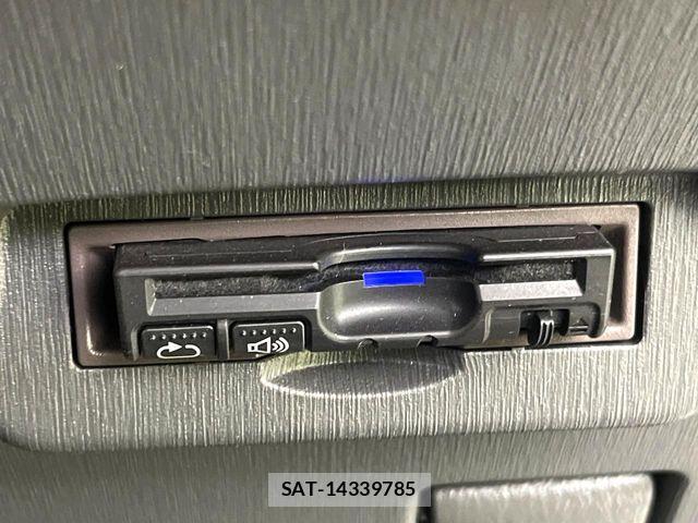 Toyota PRIUS ALPHA 2014-06 8563276-5