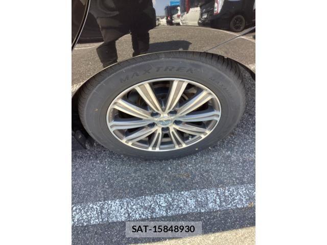 Toyota PRIUS ALPHA 2014-05 8563288-5
