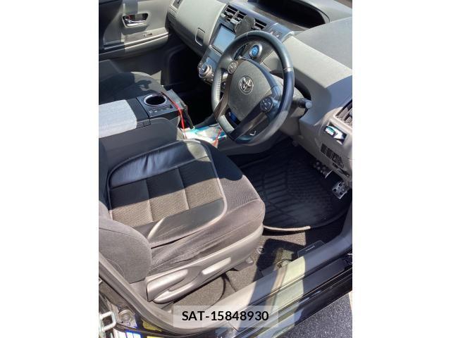 Toyota PRIUS ALPHA 2014-05 8563288-7