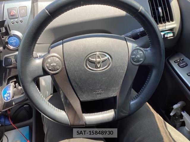 Toyota PRIUS ALPHA 2014-05 8563288-8