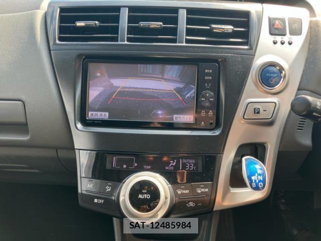 Toyota PRIUS ALPHA 2011-12 8563290-21