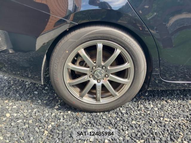 Toyota PRIUS ALPHA 2011-12 8563290-7