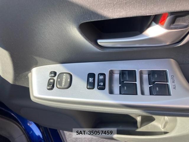 Toyota PRIUS ALPHA 2012-04 8563293-11