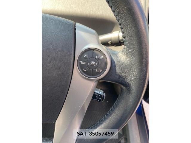 Toyota PRIUS ALPHA 2012-04 8563293-14