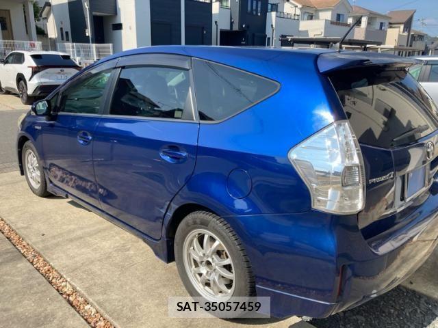 Toyota PRIUS ALPHA 2012-04 8563293-3