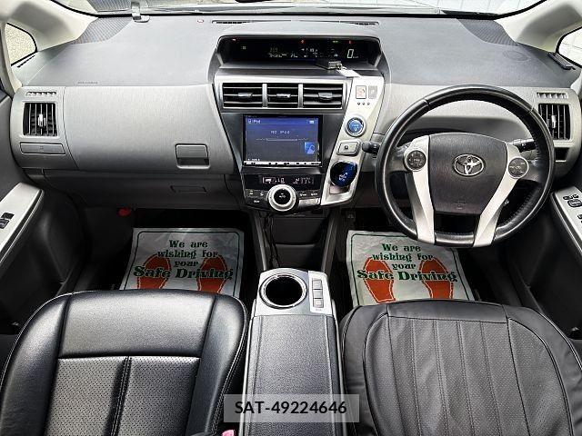 Toyota PRIUS ALPHA 2012-03 8563287-1