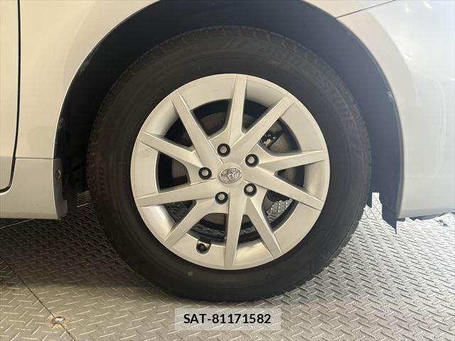 Toyota PRIUS ALPHA 2011-06 8563284-13