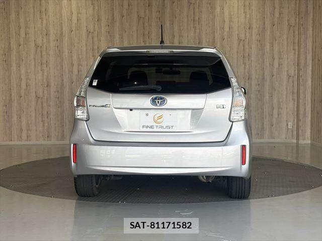 Toyota PRIUS ALPHA 2011-06 8563284-18