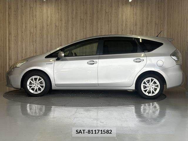 Toyota PRIUS ALPHA 2011-06 8563284-20