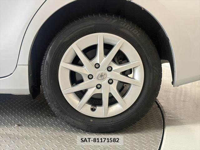 Toyota PRIUS ALPHA 2011-06 8563284-26