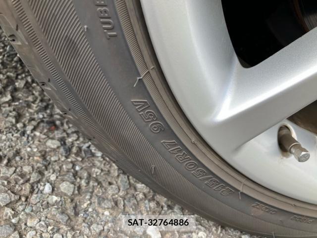 Toyota PRIUS ALPHA 2014-12 8563277-9