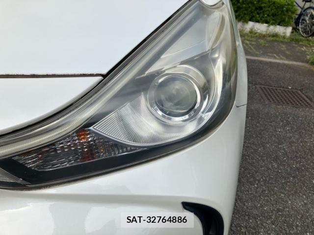 Toyota PRIUS ALPHA 2014-12 8563277-10