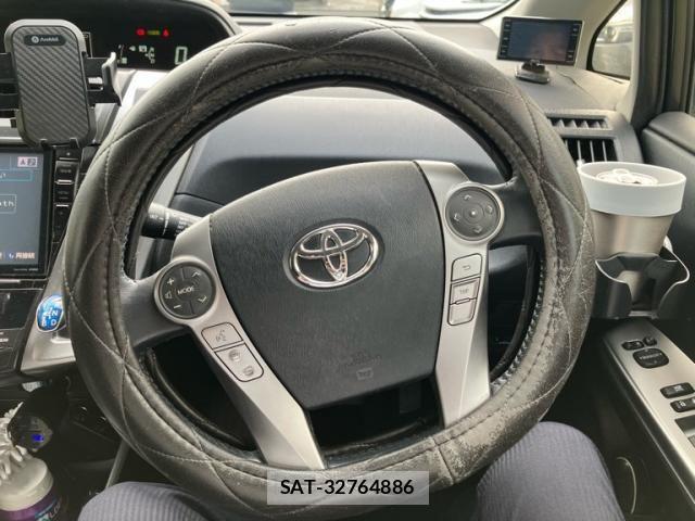 Toyota PRIUS ALPHA 2014-12 8563277-17