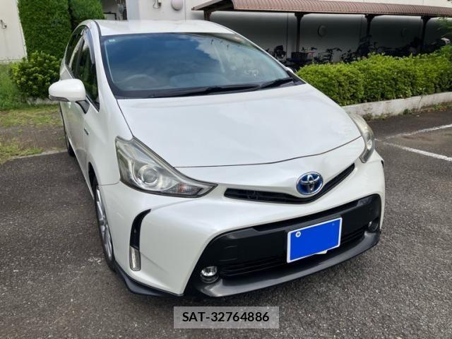 Toyota PRIUS ALPHA 2014-12 8563277-1