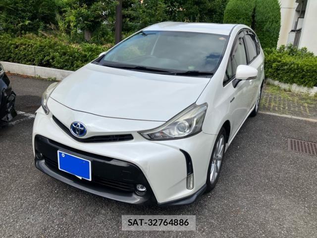 Toyota PRIUS ALPHA 2014-12 8563277-2