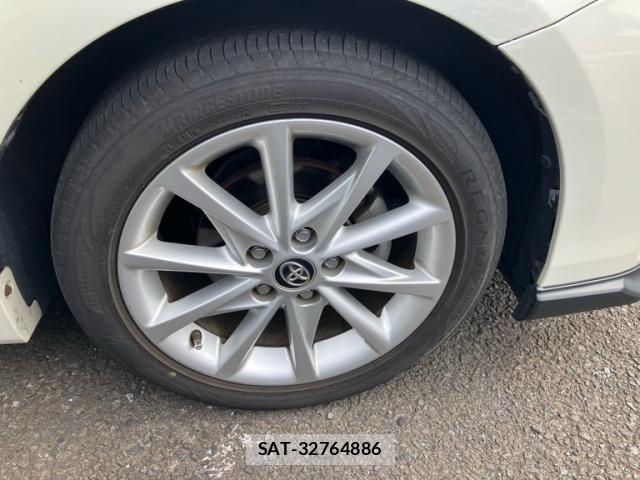 Toyota PRIUS ALPHA 2014-12 8563277-5