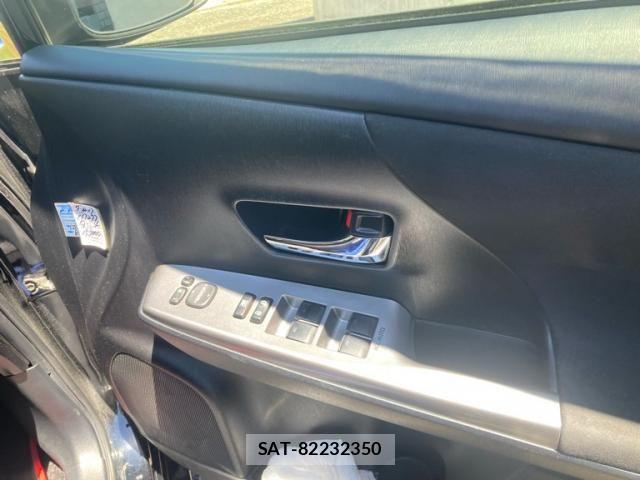 Toyota PRIUS ALPHA 2015-01 8628502-16