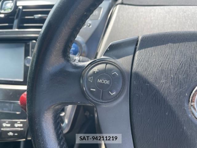 Toyota PRIUS ALPHA 2013-12 8628515-18