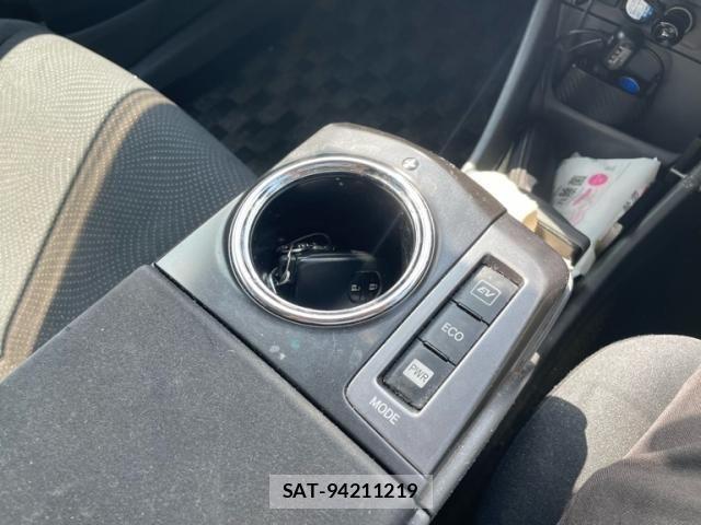 Toyota PRIUS ALPHA 2013-12 8628515-24