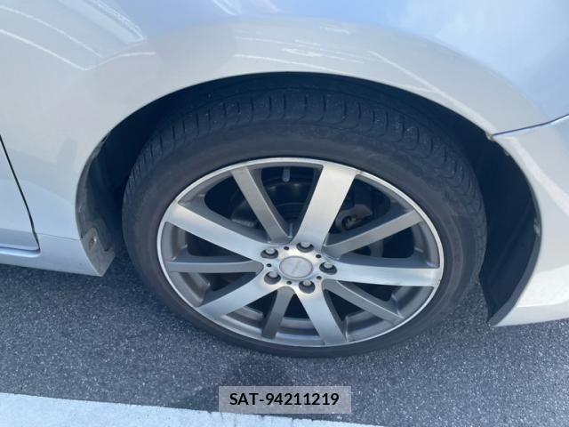 Toyota PRIUS ALPHA 2013-12 8628515-4