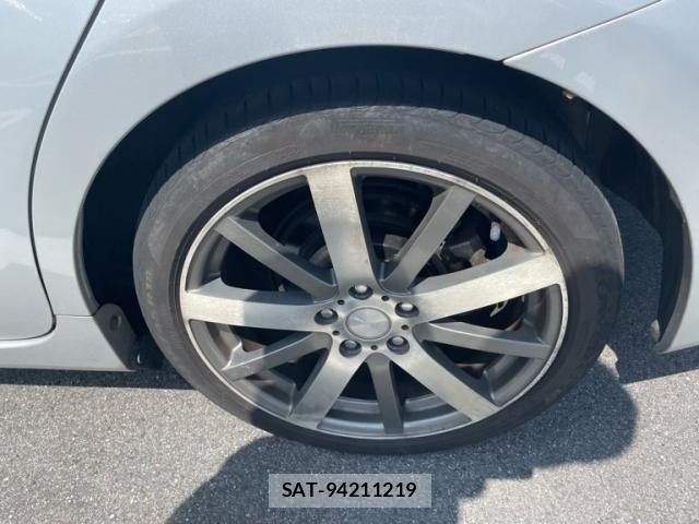 Toyota PRIUS ALPHA 2013-12 8628515-6