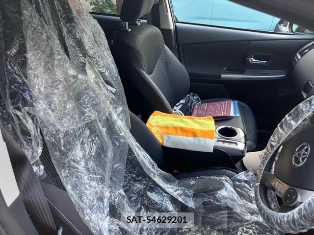 Toyota PRIUS ALPHA 2015-12 8628501-13