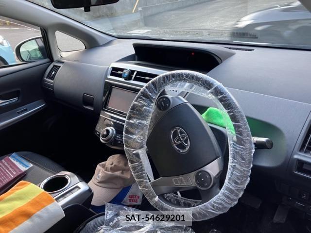 Toyota PRIUS ALPHA 2015-12 8628501-14