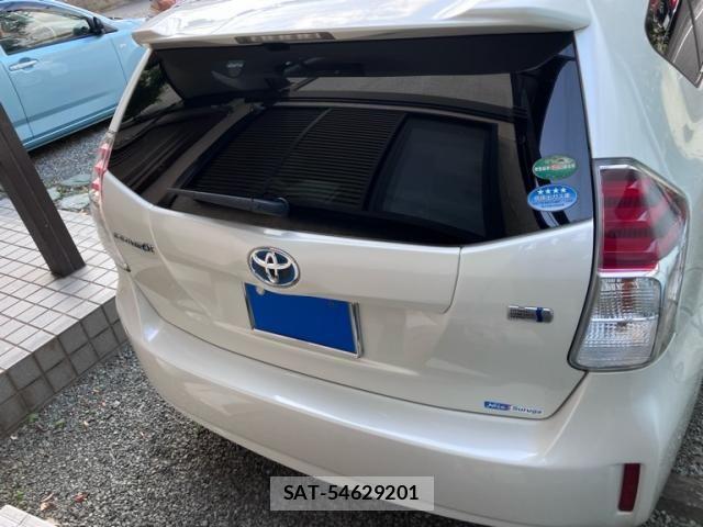 Toyota PRIUS ALPHA 2015-12 8628501-3