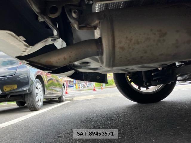 Toyota PRIUS ALPHA 2011-10 8628513-19