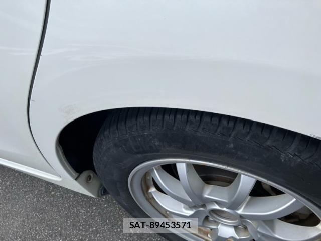 Toyota PRIUS ALPHA 2011-10 8628513-27