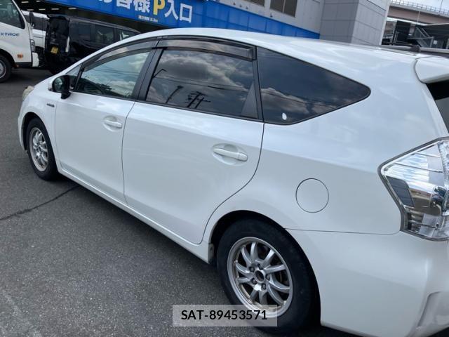 Toyota PRIUS ALPHA 2011-10 8628513-4