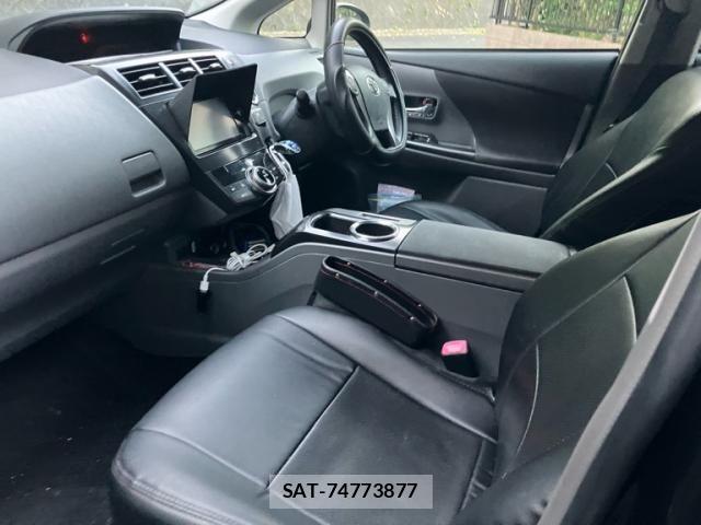 Toyota PRIUS ALPHA 2014-05 8628510-12