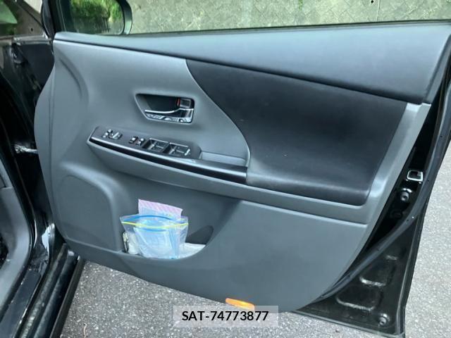 Toyota PRIUS ALPHA 2014-05 8628510-14