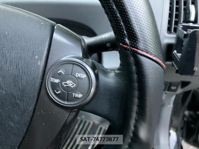 Toyota PRIUS ALPHA 2014-05 8628510-19