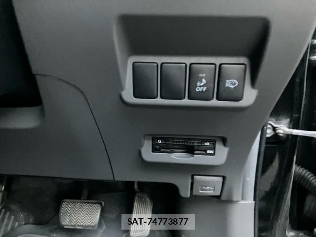 Toyota PRIUS ALPHA 2014-05 8628510-21