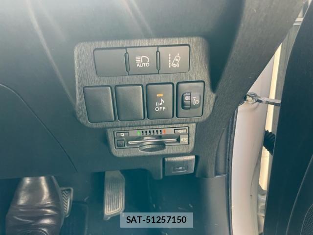 Toyota PRIUS ALPHA 2018-02 8628498-16