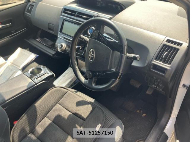 Toyota PRIUS ALPHA 2018-02 8628498-17