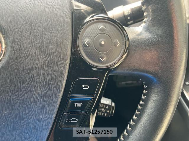 Toyota PRIUS ALPHA 2018-02 8628498-21