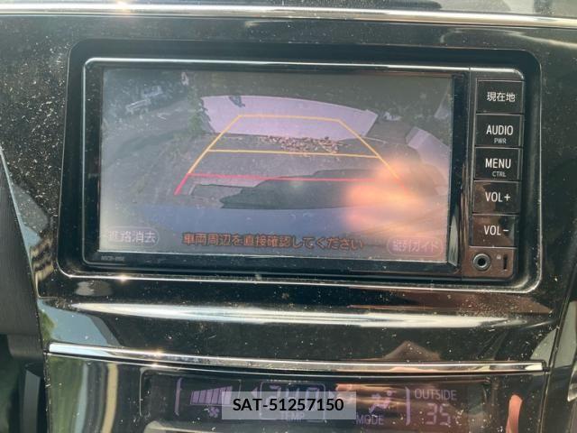Toyota PRIUS ALPHA 2018-02 8628498-25