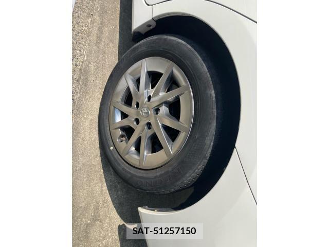 Toyota PRIUS ALPHA 2018-02 8628498-4