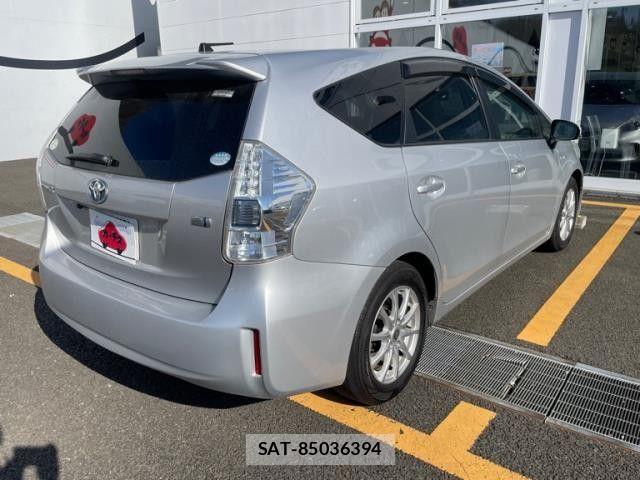 Toyota PRIUS ALPHA 2014-01 8666772-2