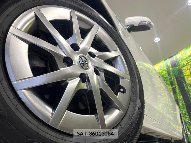 Toyota PRIUS ALPHA 2016-06 8666768-12