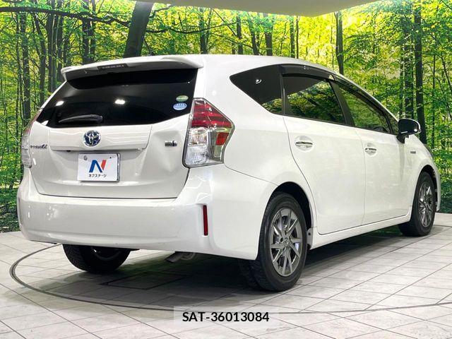 Toyota PRIUS ALPHA 2016-06 8666768-16