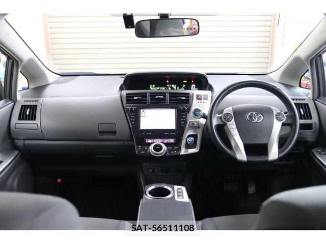 Toyota PRIUS ALPHA 2011-06 8666771-1
