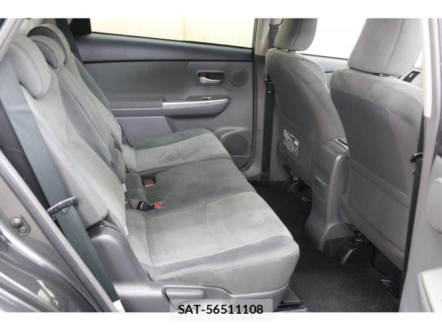 Toyota PRIUS ALPHA 2011-06 8666771-23