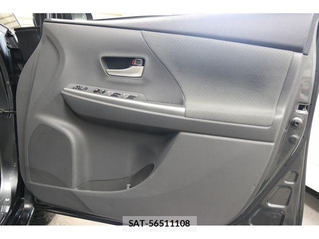 Toyota PRIUS ALPHA 2011-06 8666771-29