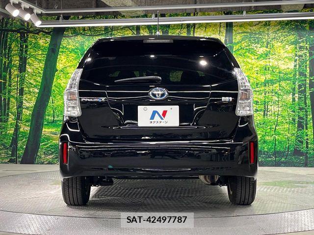 Toyota PRIUS ALPHA 2013-05 8661121-14