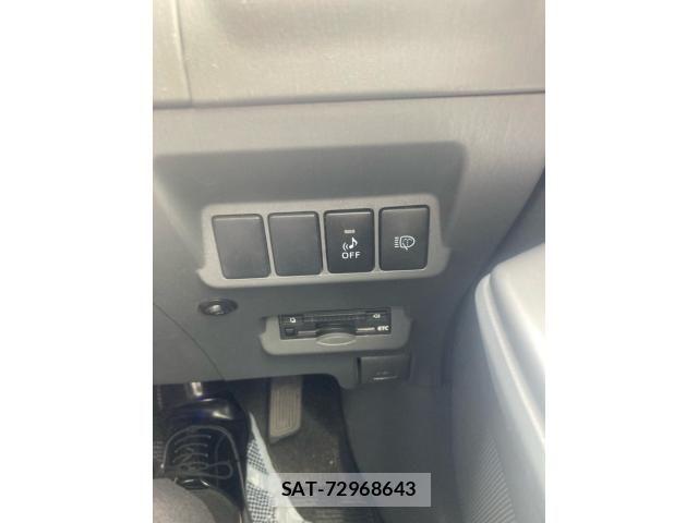 Toyota PRIUS ALPHA 2012-10 8661125-17