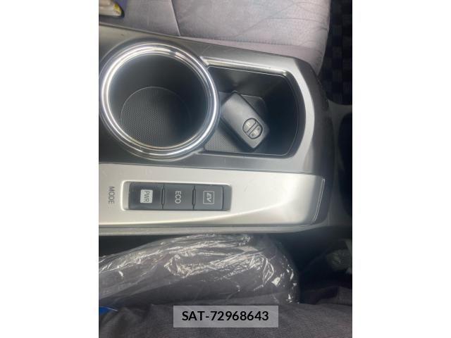 Toyota PRIUS ALPHA 2012-10 8661125-19